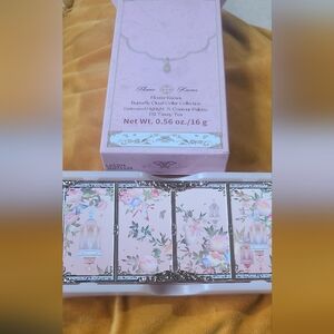 NEW Flower Knows Contour Highlight Pallette